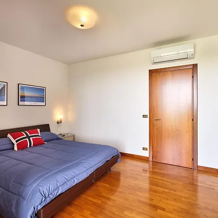 Villa Celebrity - Regarda Travel