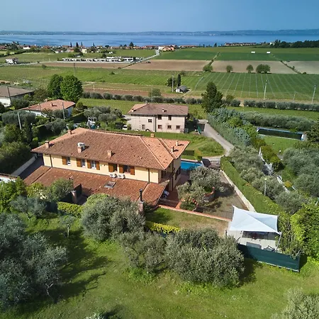 Celebrity - Regarda Travel * Lazise