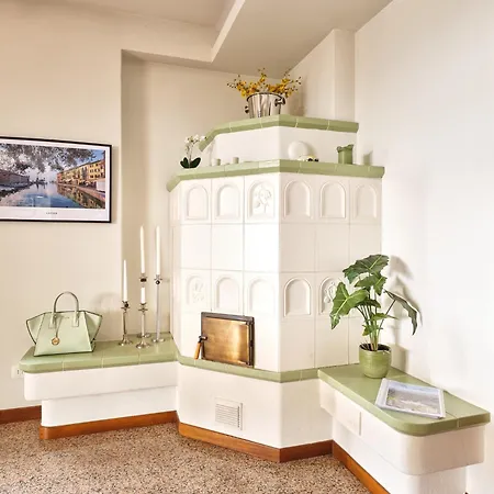 Celebrity - Regarda Travel Villa