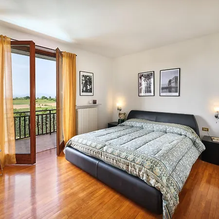Celebrity - Regarda Travel Villa