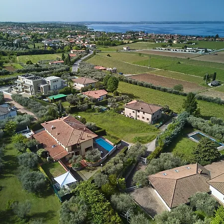 Celebrity - Regarda Travel * Lazise