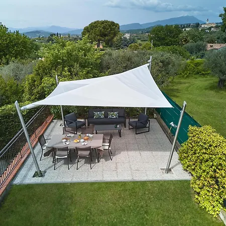 Celebrity - Regarda Travel Villa *