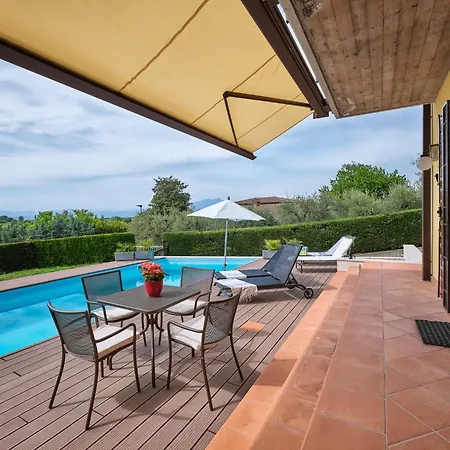 Celebrity - Regarda Travel * Lazise