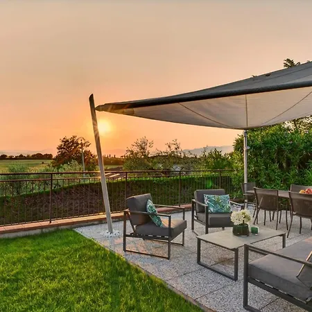 Celebrity - Regarda Travel * Lazise