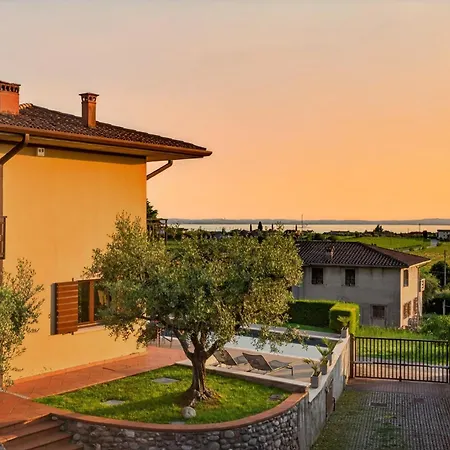 Celebrity - Regarda Travel * Lazise