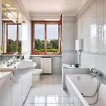 Celebrity - Regarda Travel Lazise