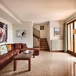 Villa Celebrity - Regarda Travel Lazise